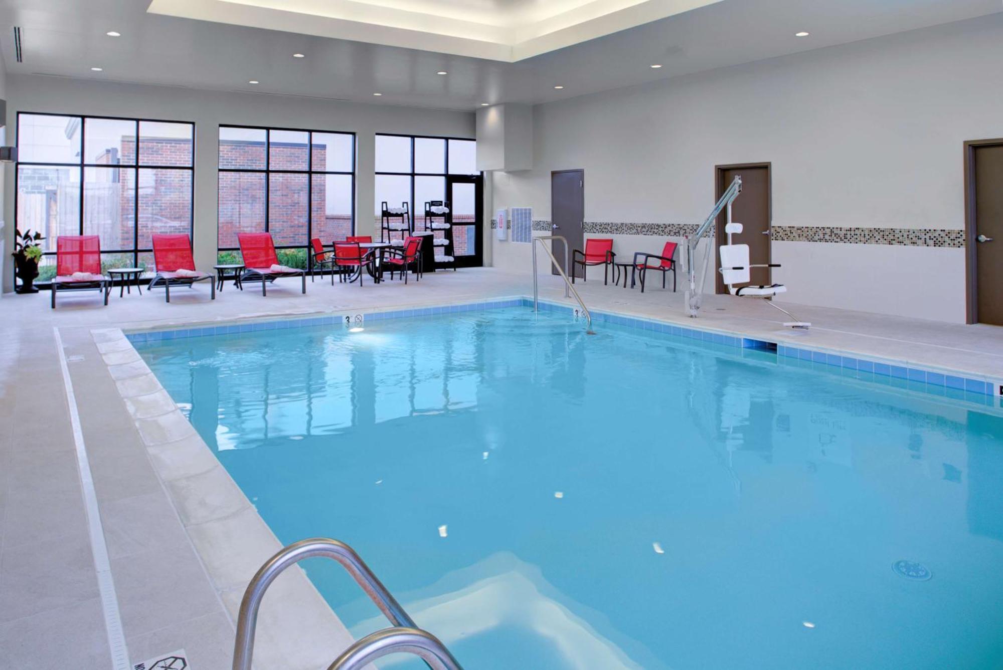 Hampton Inn & Suites Columbus Scioto Downs Eksteriør billede
